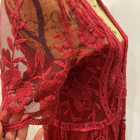 MINI DRESS 2 PIECE WITH LONG LACE SHELL COVER IN BURGUNDY SIZE MEDIUM - Picture 9 of 10